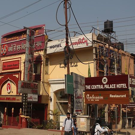 Oyo 5232 Kwality Hotel Dehradun Eksteriør bilde