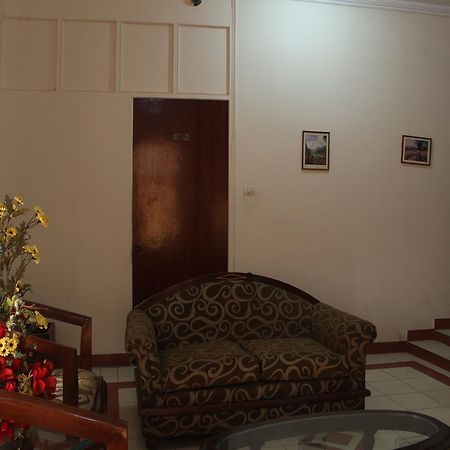 Oyo 5232 Kwality Hotel Dehradun Eksteriør bilde