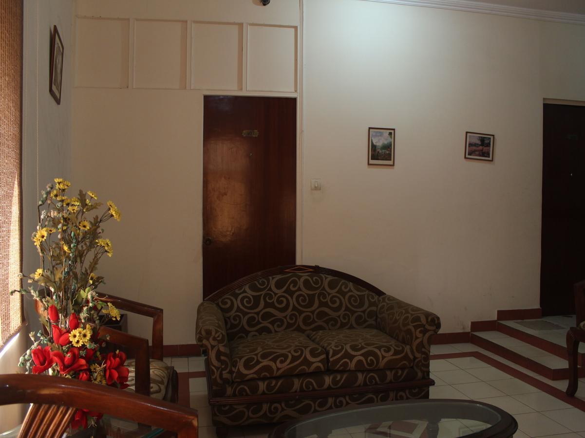 Oyo 5232 Kwality Hotel Dehradun Eksteriør bilde