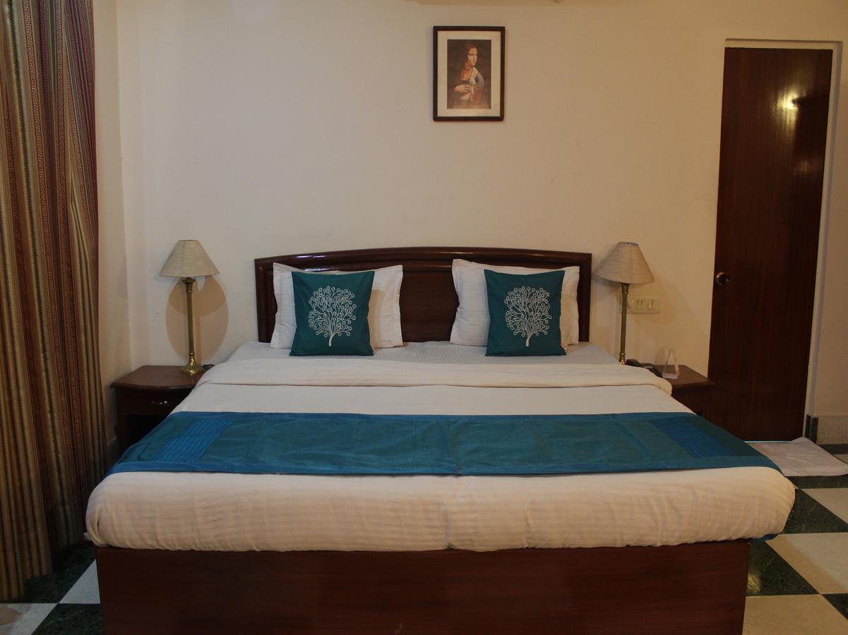 Oyo 5232 Kwality Hotel Dehradun Eksteriør bilde