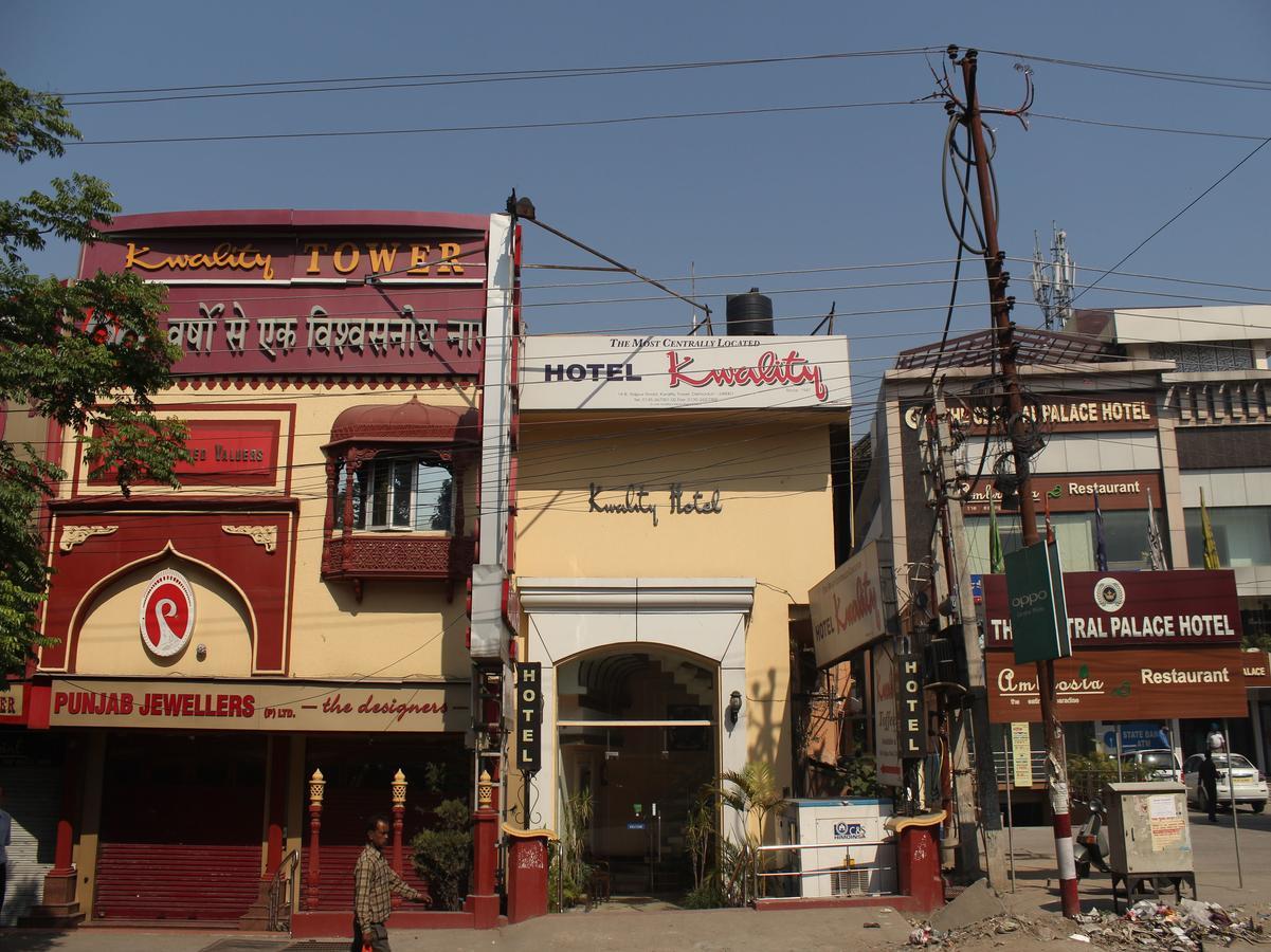 Oyo 5232 Kwality Hotel Dehradun Eksteriør bilde
