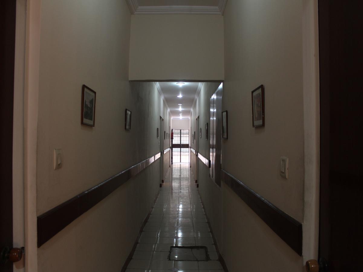 Oyo 5232 Kwality Hotel Dehradun Eksteriør bilde