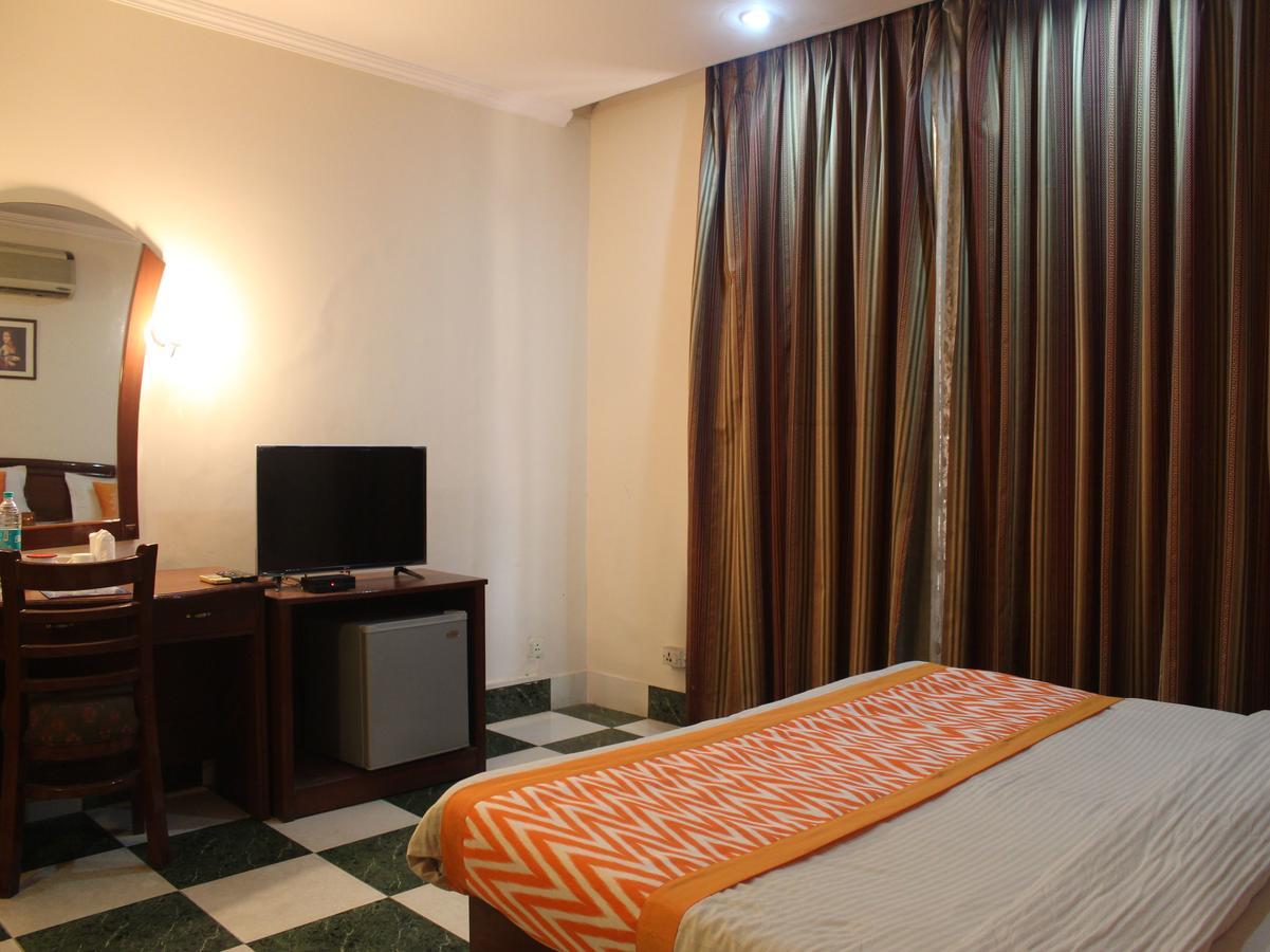 Oyo 5232 Kwality Hotel Dehradun Eksteriør bilde
