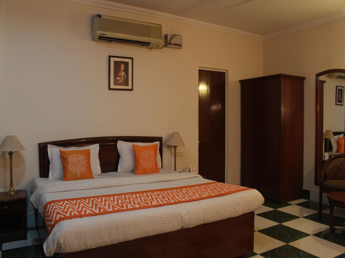 Oyo 5232 Kwality Hotel Dehradun Eksteriør bilde