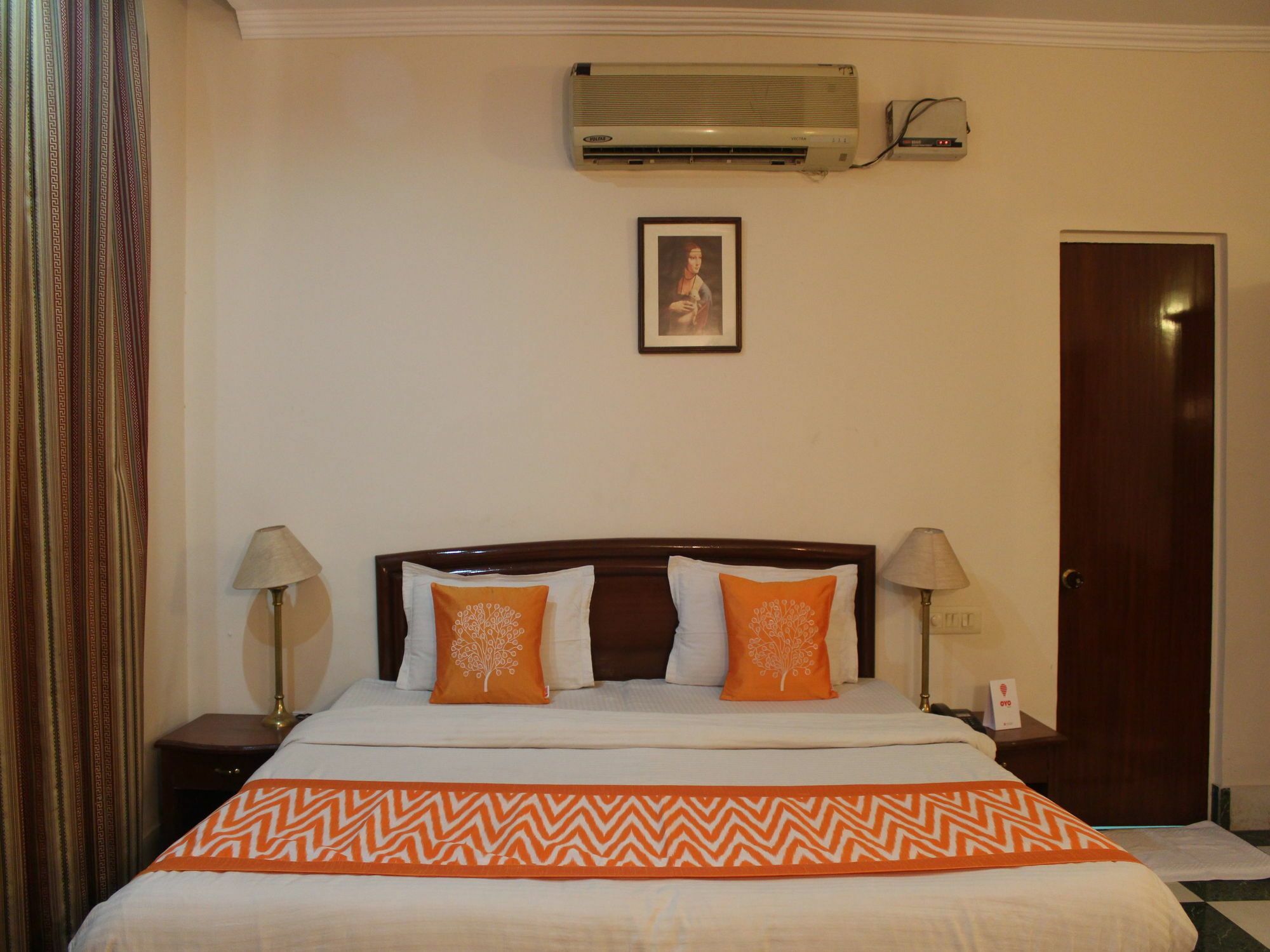 Oyo 5232 Kwality Hotel Dehradun Eksteriør bilde